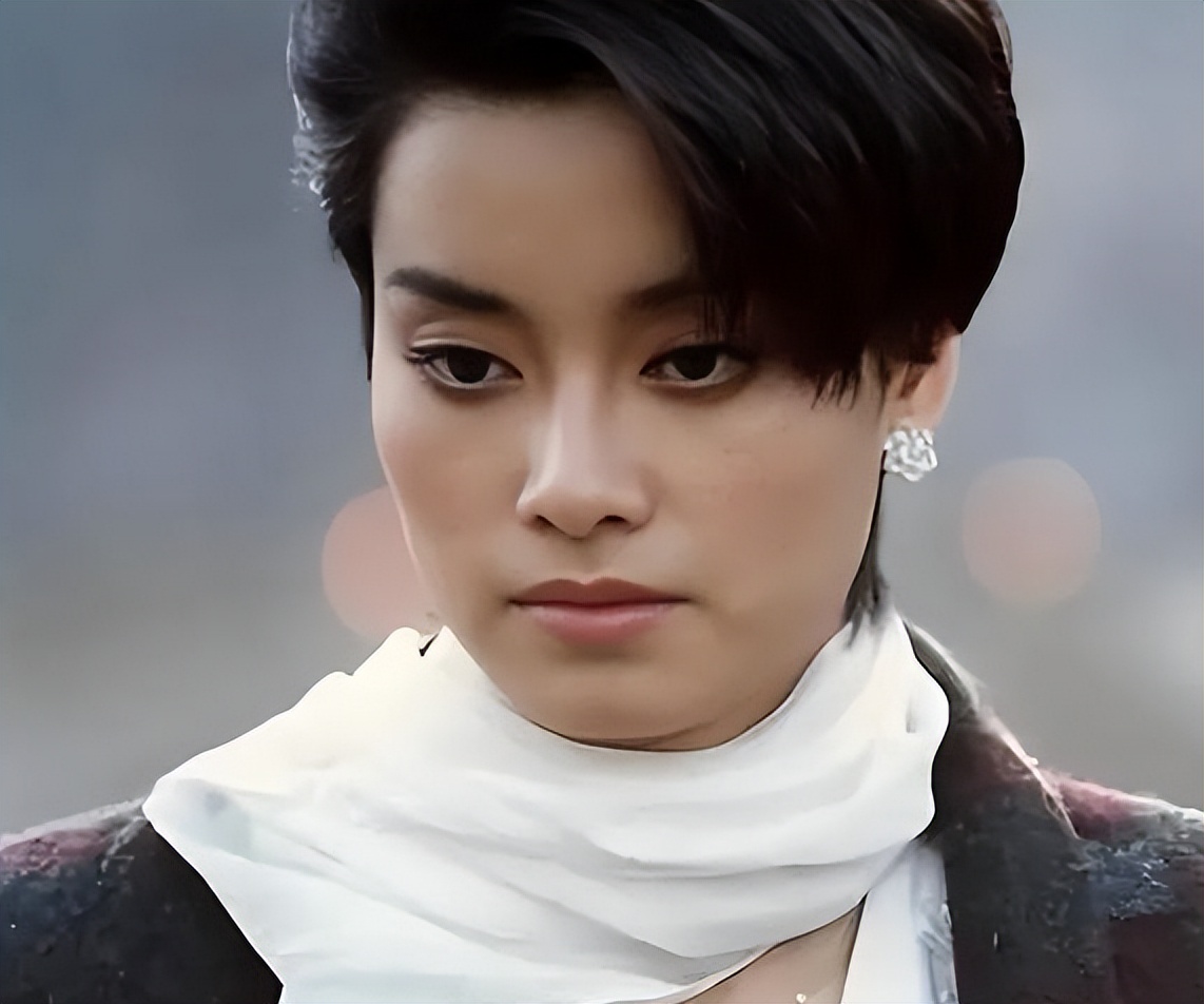 看62岁毛阿敏的生活，才知道她放弃260亿遗产，是真正的人间清醒