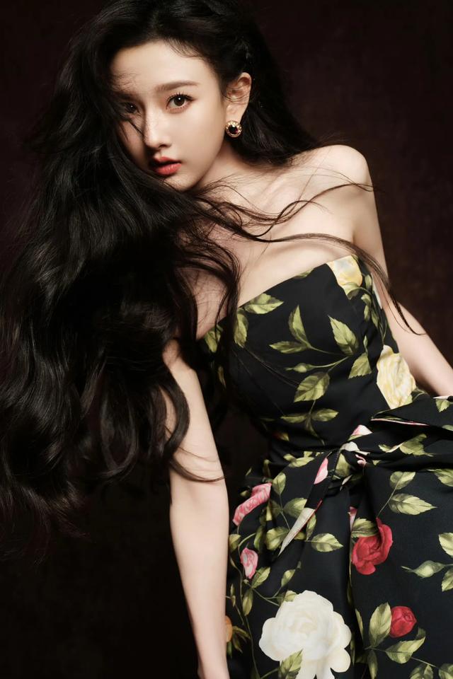 宋祖儿,一回归就爆了,真是长在人审美上了