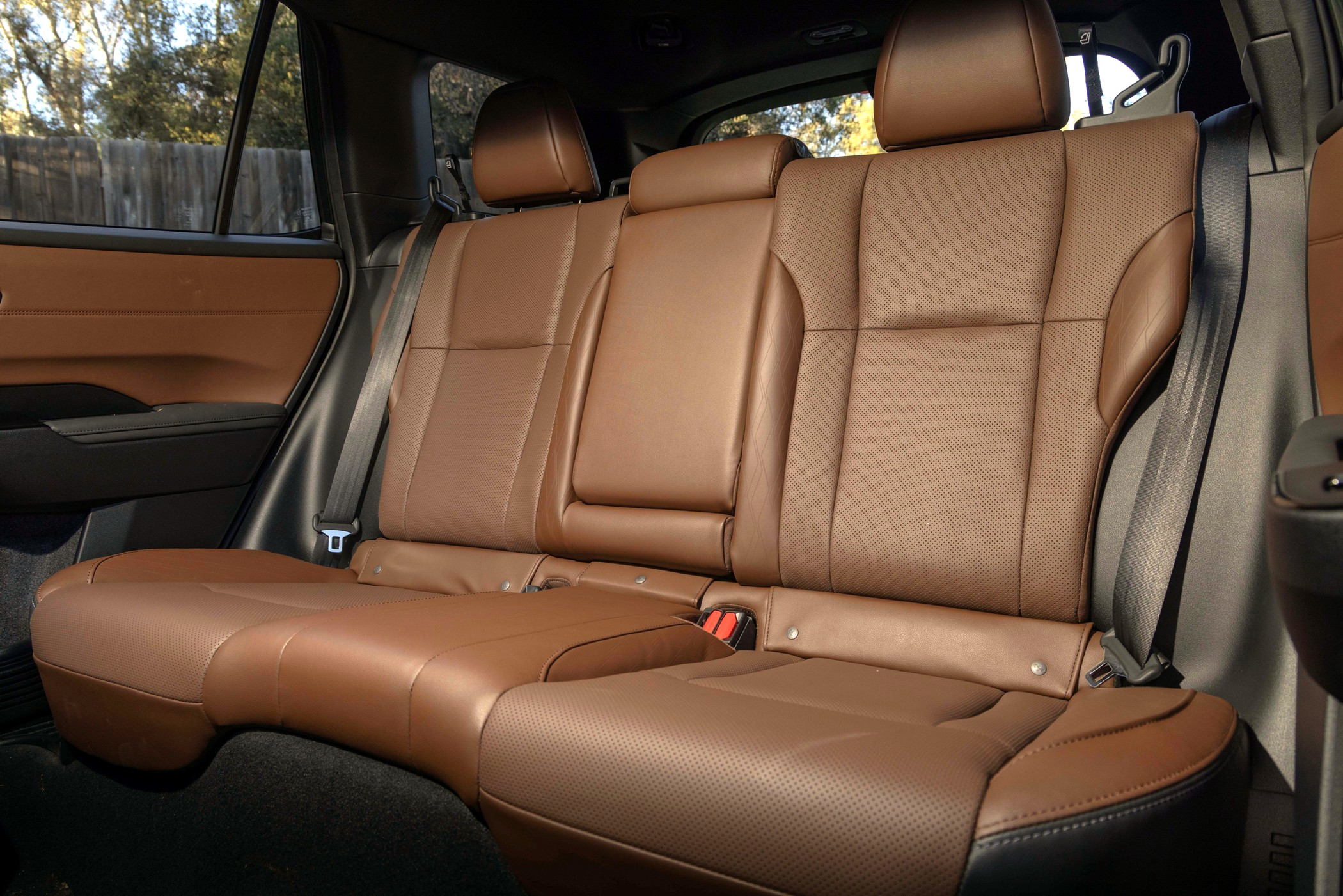 新款斯巴鲁傲虎：方形车身、相同技术、以及更加凶猛的荒野