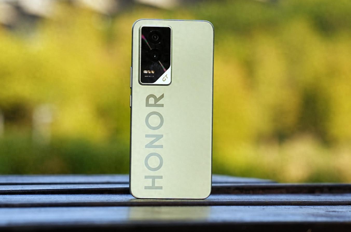 骁龙8Gen3开始“清库存”，这款手机降至1469元，刚好适合捡漏