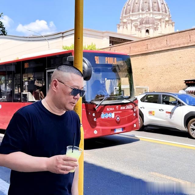 德云社新加坡系列专场，首演圆满成功，现场来了三千人，观众真捧