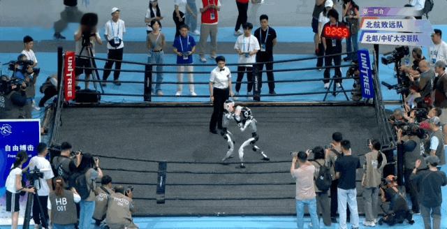 宇樹機器人“撞人逃逸”火到國外，王興興回應：下次不遙控了