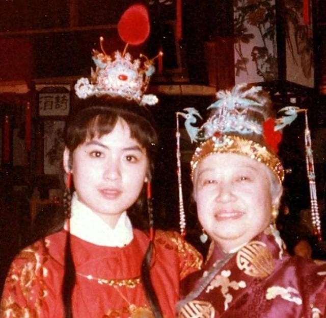 婚姻稳定的4对演员夫妻，相濡以沫不离不弃，每一对都是恩爱如初