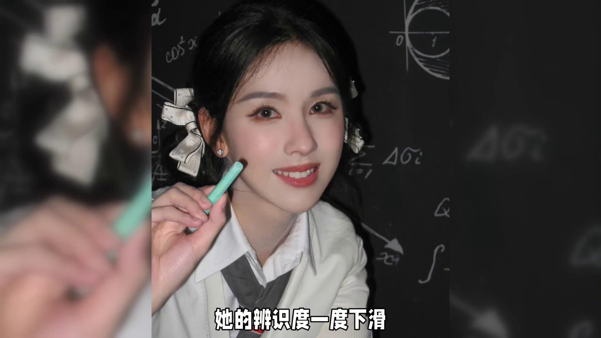 陈都灵靠双丸子头圈粉无数！清冷感适配学院风美到犯规