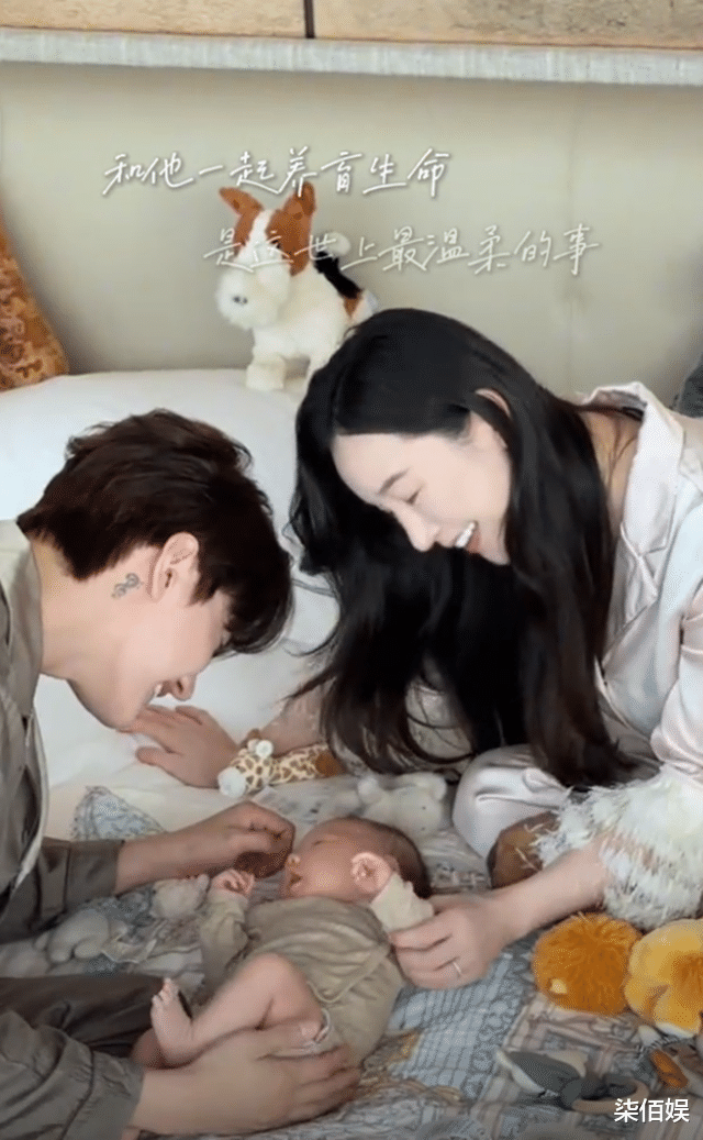 张檬产后35天参加婚礼,哺乳期没化妆,儿子交给俩护士照顾很省心