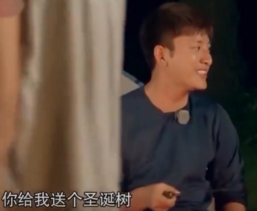 和李小璐复婚传闻才过半年，贾乃亮再曝新瓜，这次甜馨也很难解释