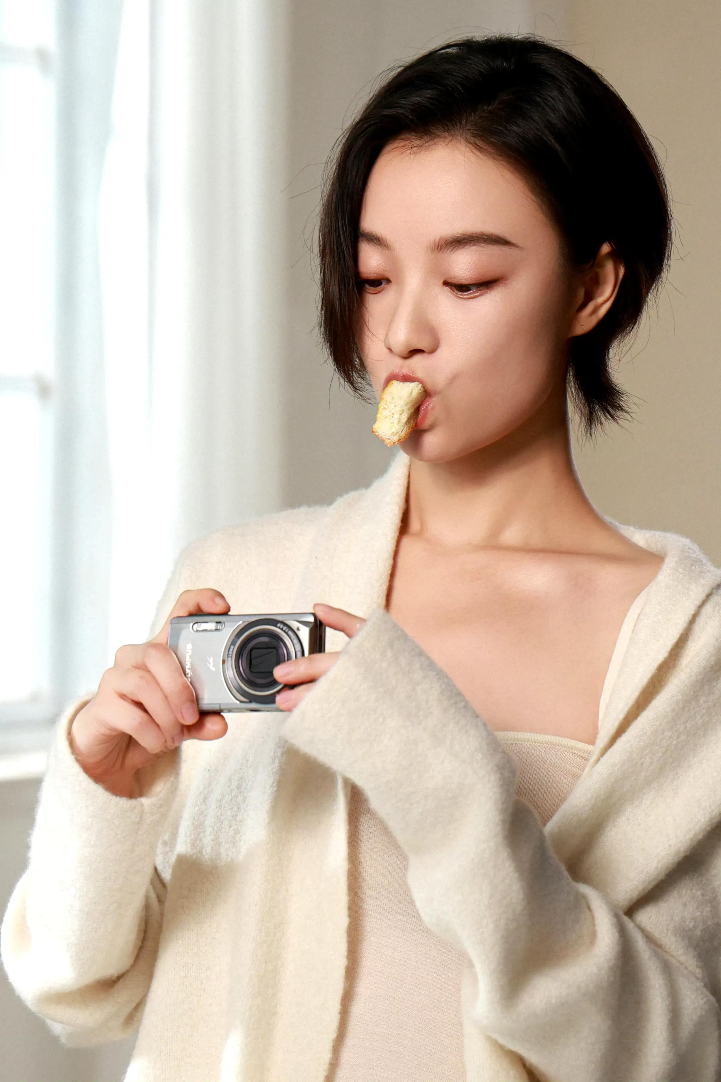 倪妮睡衣写真美图