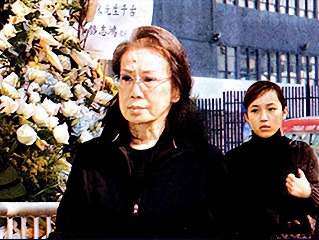 骗光明星20亿，连亲妈都不放过，霍家“败家子”被钉上“耻辱柱”