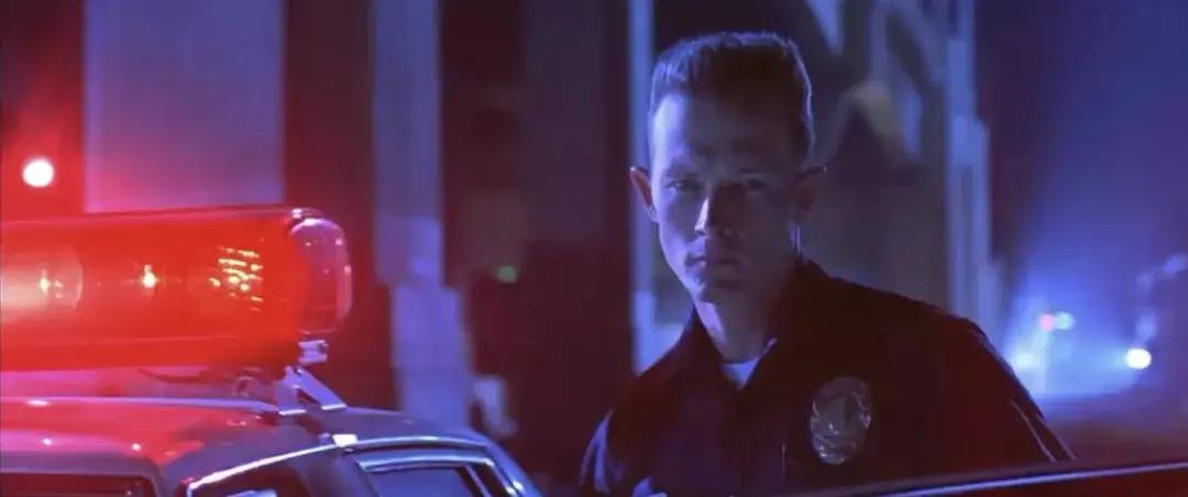 卡梅隆曾经拍过一部伟大的纯电影