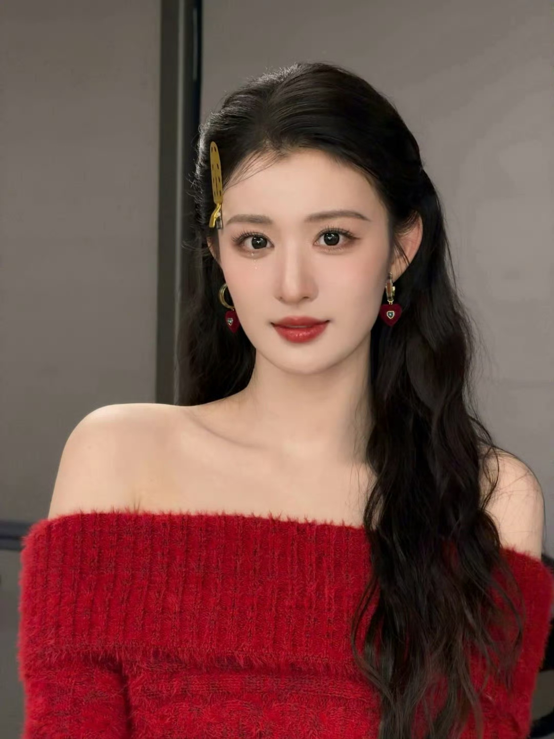 王楚然的身材线条,老天爷追着喂饭吃的程度,美得移不开眼!