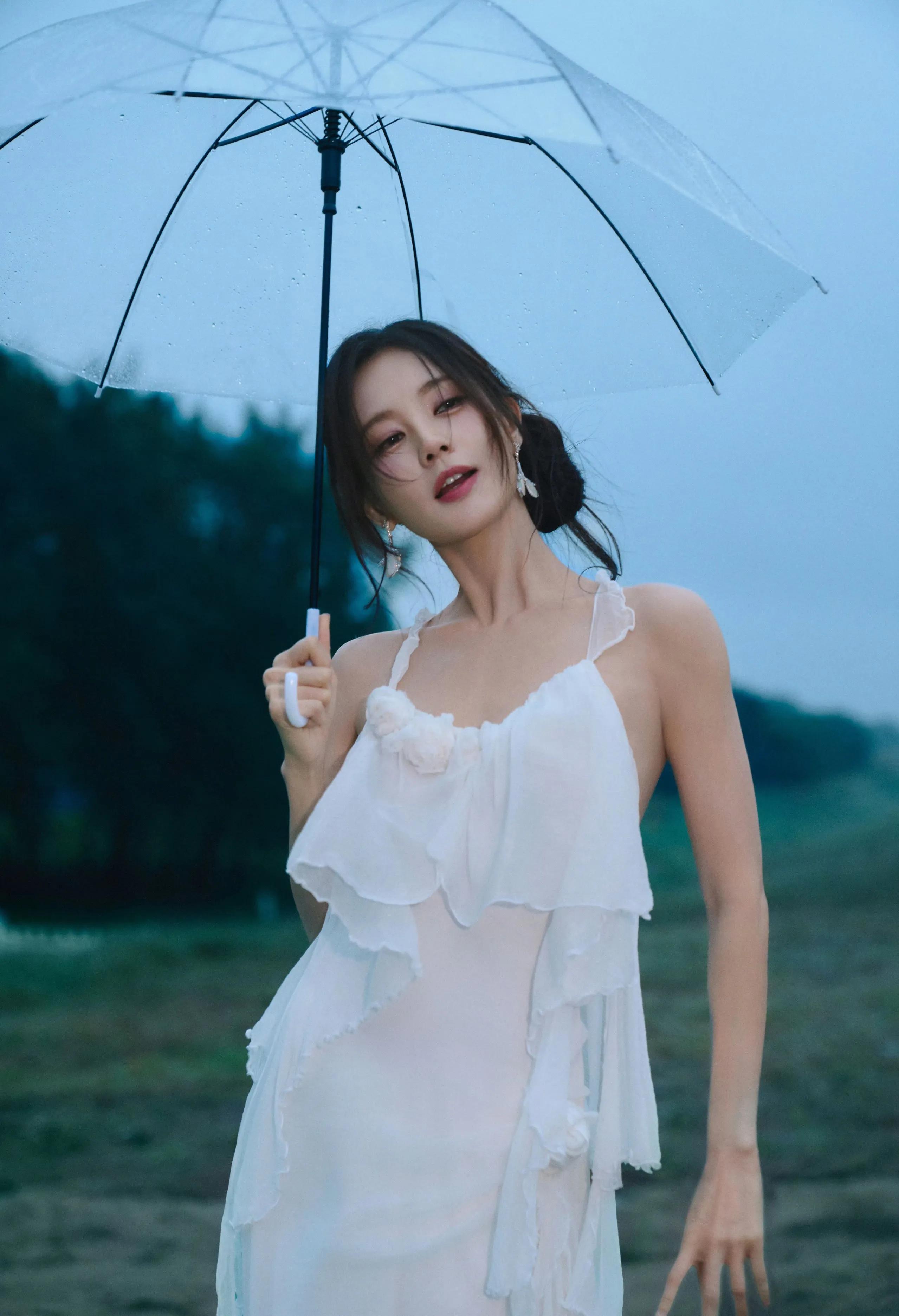 李一桐新物料，写真美图