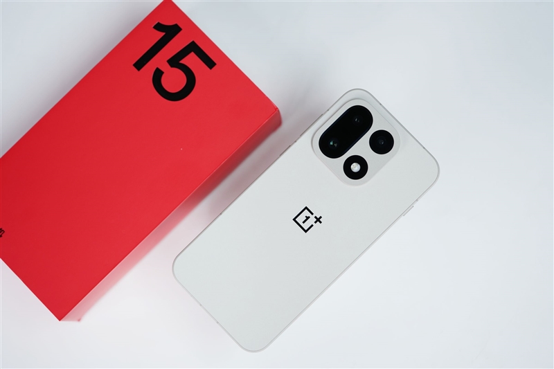 性能至上！ 一加 15評測：風馳游戲內核賦能 第五代驍龍8至尊版釋放極致戰力