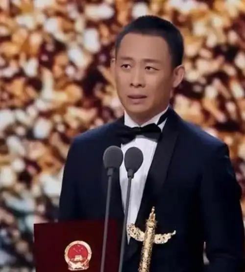 带着儿子倒贴嫁给张译,如今19年过去,才知道她嫁得到底有多值