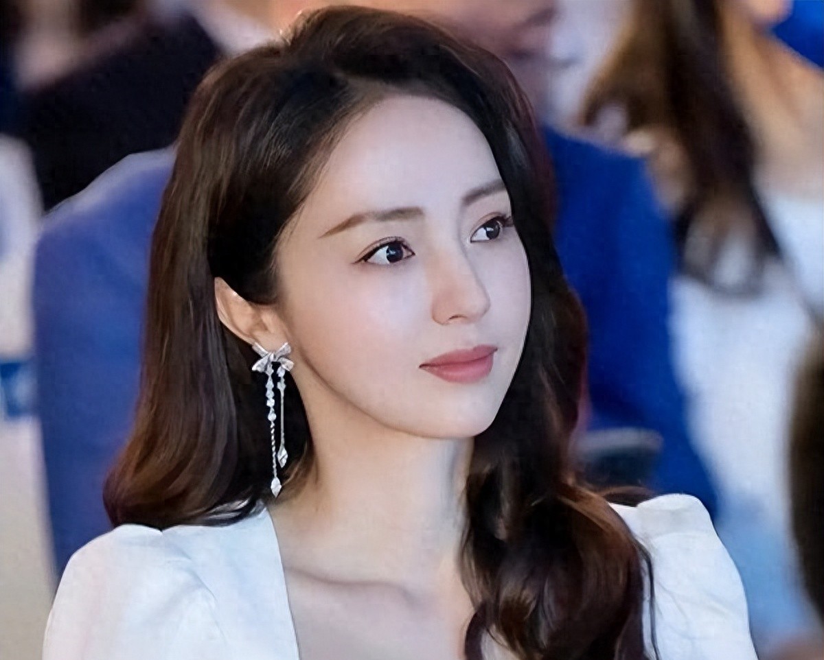 董璇新剧开播即翻车,演技颜值全被骂,她还能翻身吗?