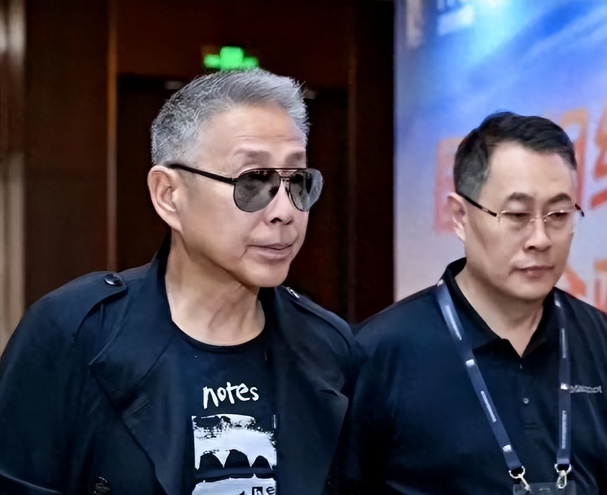 70岁的陈道明也没有想到,自己40岁的女儿如今已经开始为他争光了