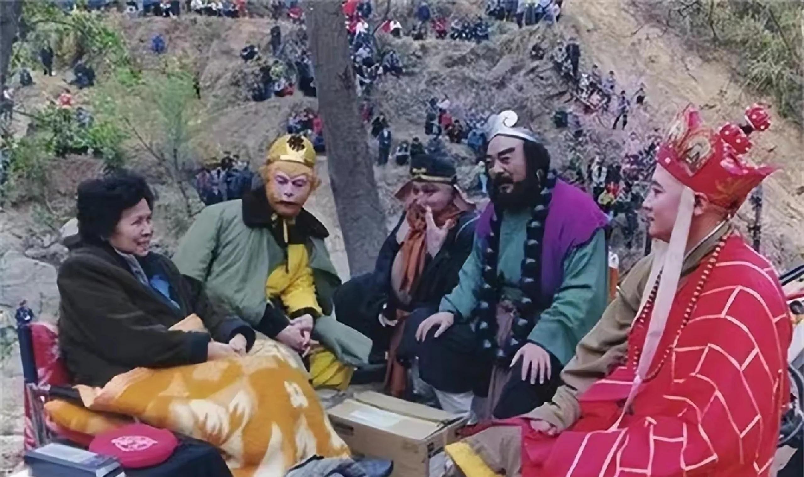 带三个娃嫁小14岁丈夫，病逝7年后，丈夫王崇秋因为思念做出大事