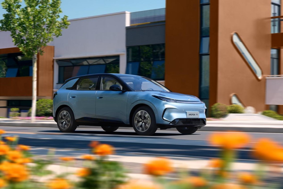 价格“紧凑”，车还要大，“最懂年轻人的精品车”来了