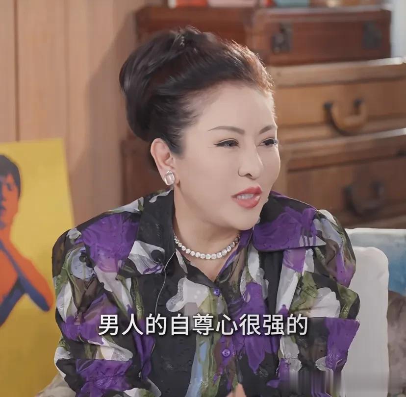 向太曝窦骁何超莲闹离婚，女方妈妈不买房，不给经济支持成导火索