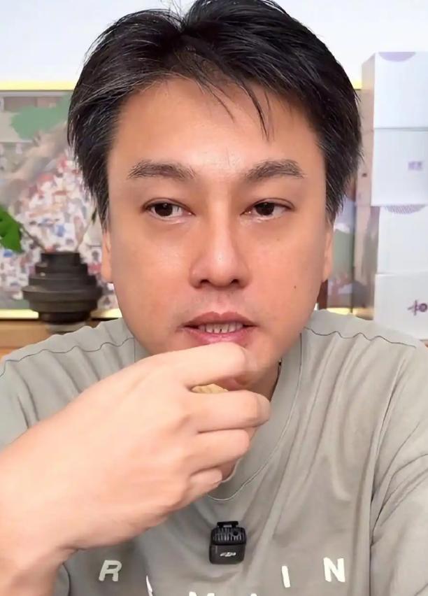 演都不演了?这次回应缺席F4原因的朱孝天,彻底暴露自己“本性”