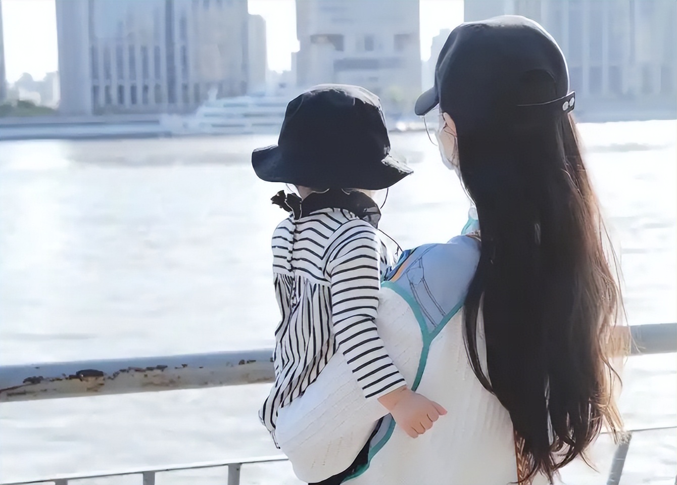 突发!罗晋父亲在北京去世,唐嫣IP仍在上海,分居背后谜团解开了