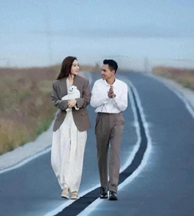 李施嬅官宣分手，结束八年恋情