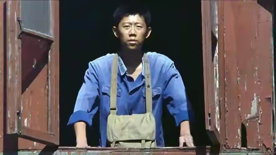 他结婚没有邀请父亲，婚后与母亲明算账，妻子袁泉的做法让人感动