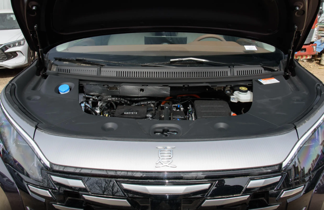 20多万就能买，中大型插混MPV？它的价格真实惠