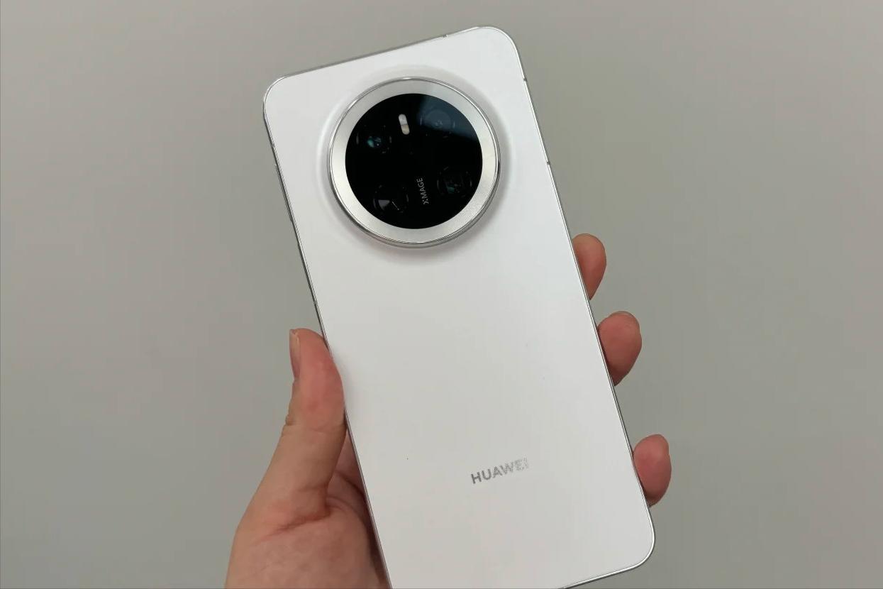 華為旗艦突然“變香了”！鴻蒙OS+衛星通信，512GB大降1500元