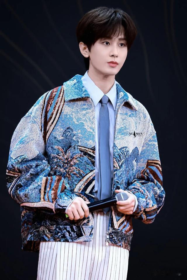 少年感十足的国民偶像洗牌，白敬亭9檀健次8吴磊7王一博6成毅第2