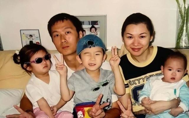 期待!香港知名女星突然宣布复出,因更年期一度饱受情绪病困扰