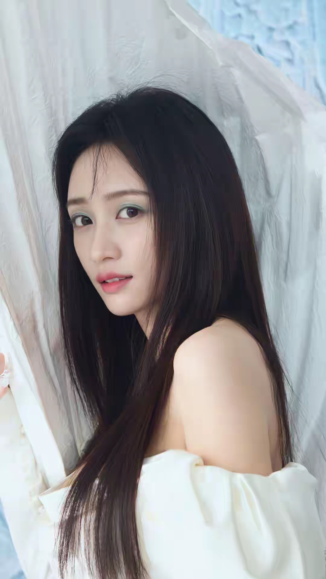 纯白之境里的灵动诗篇——品黄婷婷写真中的纯净与韵致