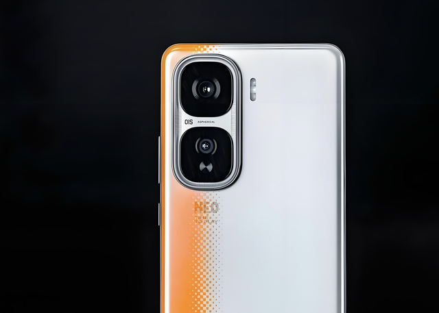 16GB+1TB，天璣9400+120W快充，頂配旗艦降至2889元