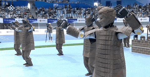 笑死,人形机器人运动会全是鬼畜名场面,这锅粥大家来趁乱喝了吧