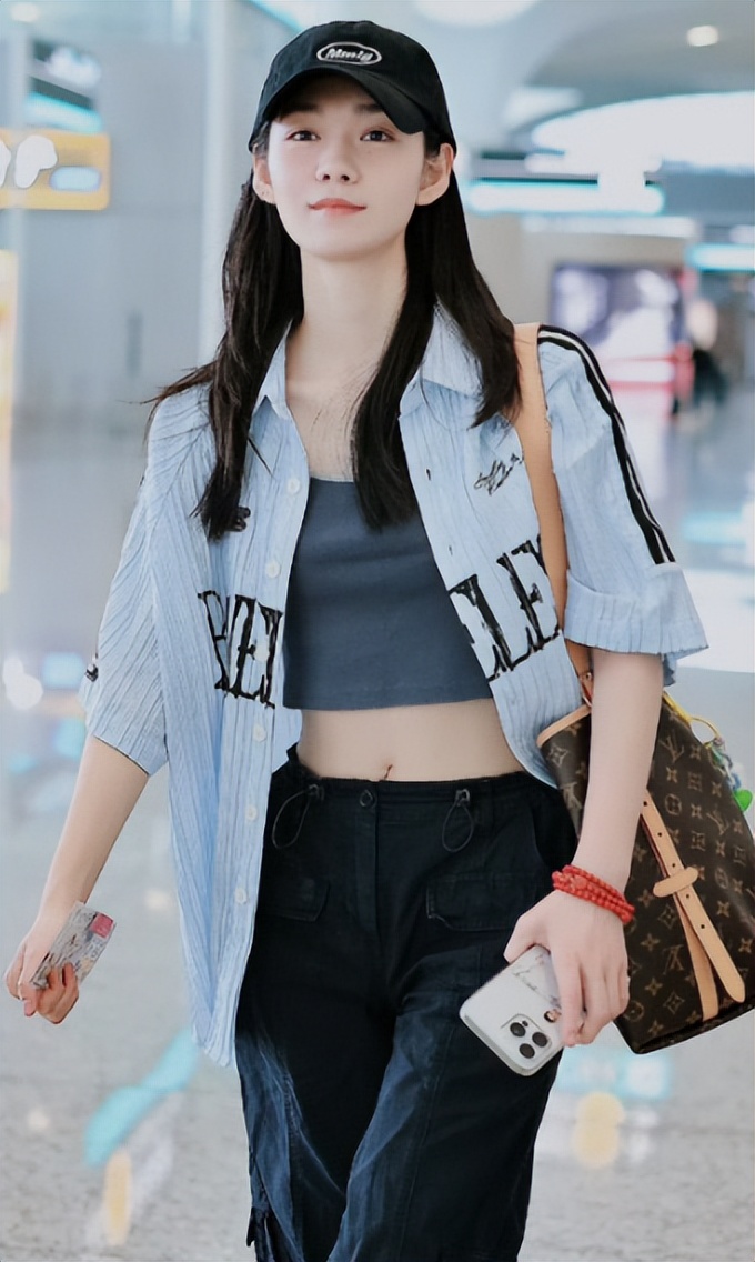 金鸡奖提名公布不到24小时，恶心一幕上演，段奥娟成第二个李庚希