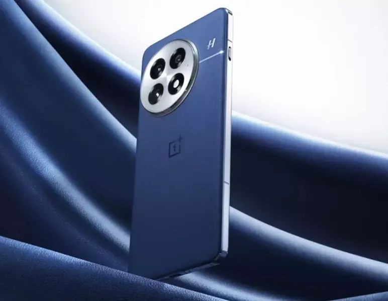 曝一加新機測試1.5K+165Hz超高刷直屏，旗艦有望采用