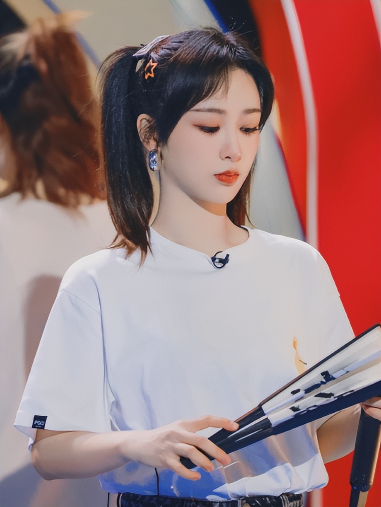 李现没想到，抄袭事件才过9天，官媒出手就给杨紫出了口窝囊气