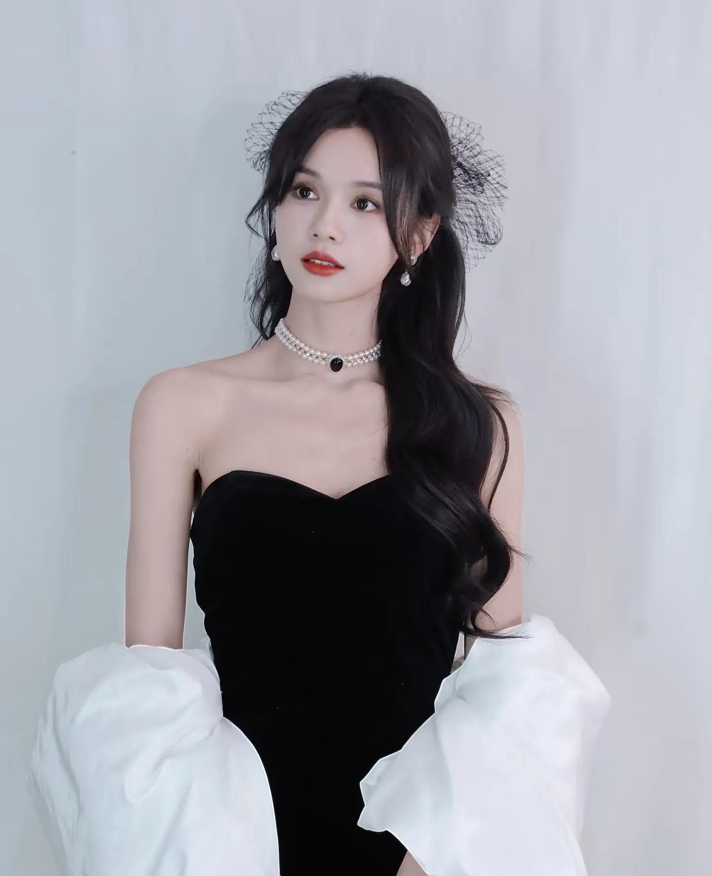 短剧行业“女主争霸赛”最新战况!这榜单看懂谁是真正“剧抛脸”