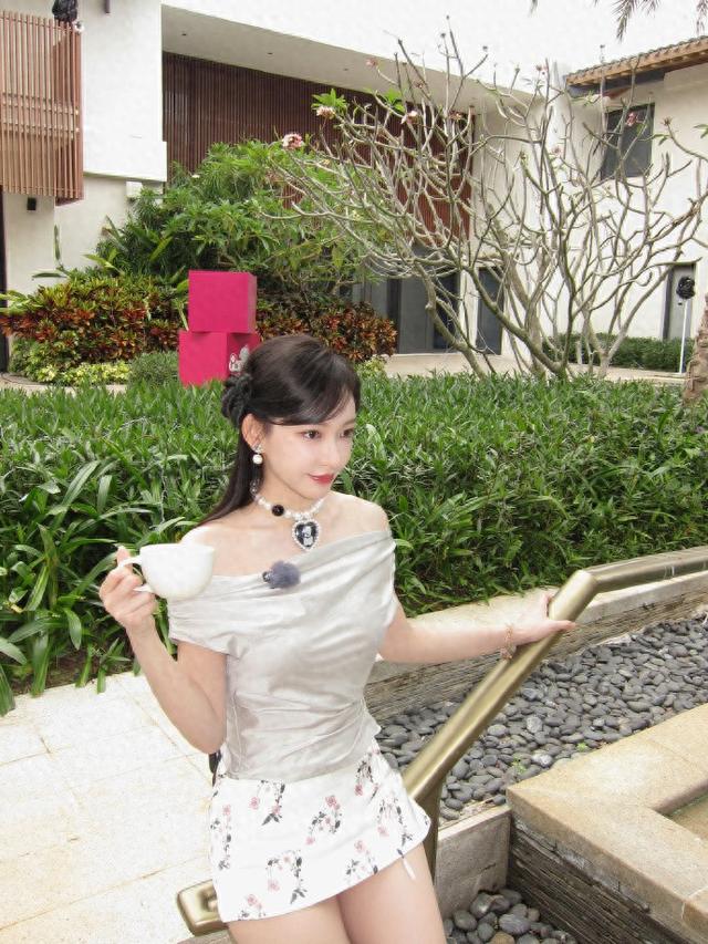 程潇下午茶美图释出