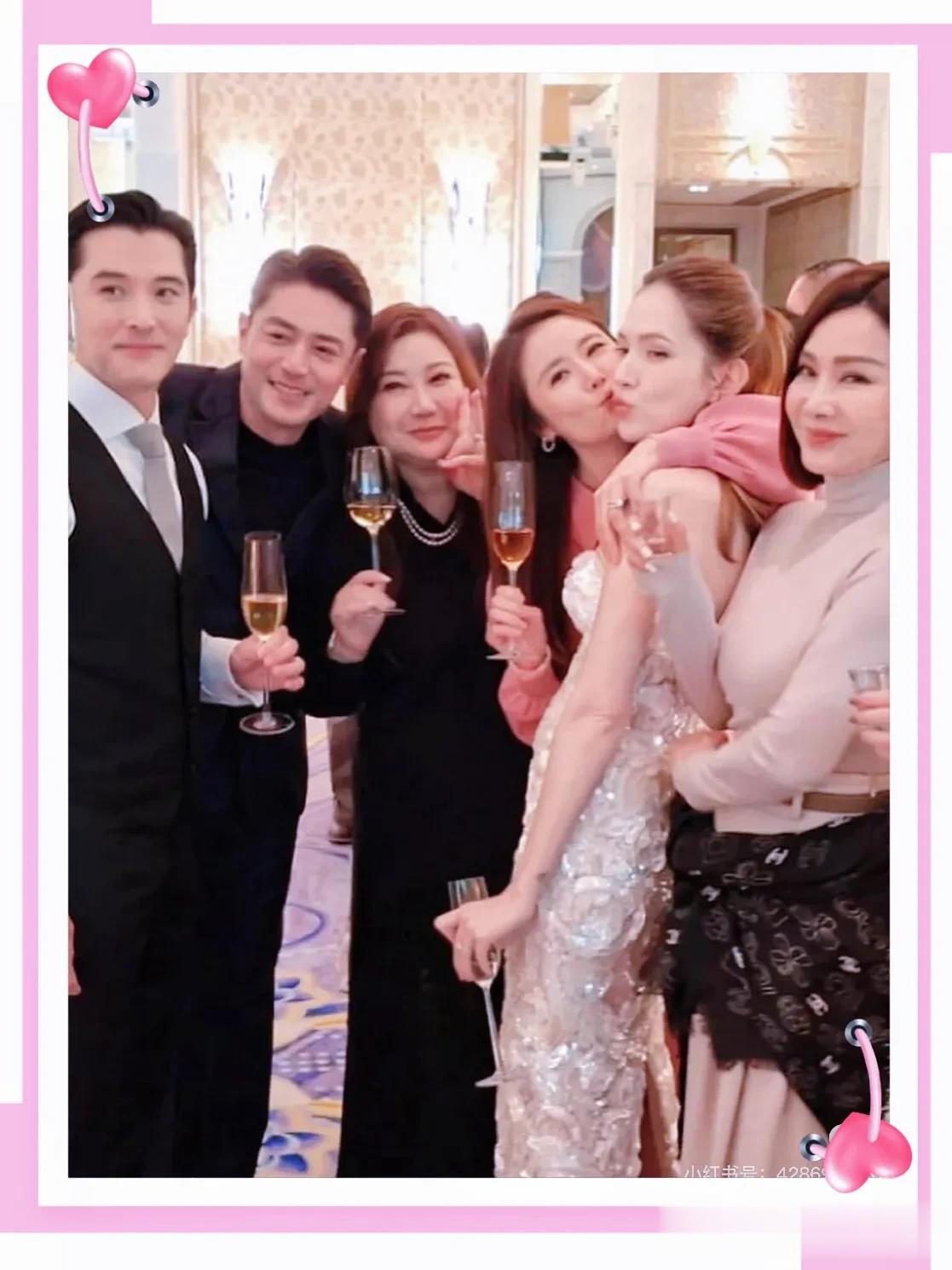 林心如霍建华现身邱泽许玮蜜婚礼,邱泽儿子罕见露脸,长腿抢镜!