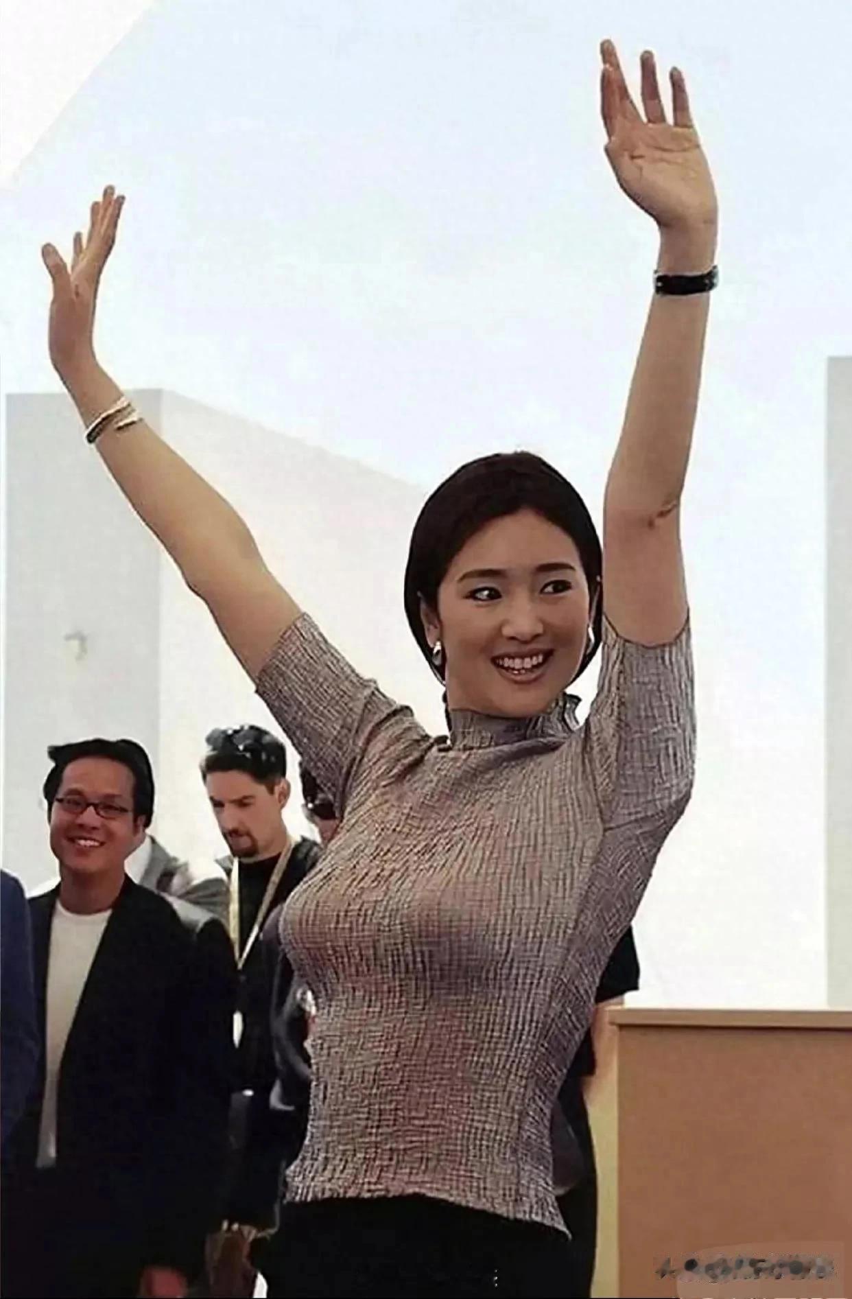 巩俐年轻时候的颜值身材真绝