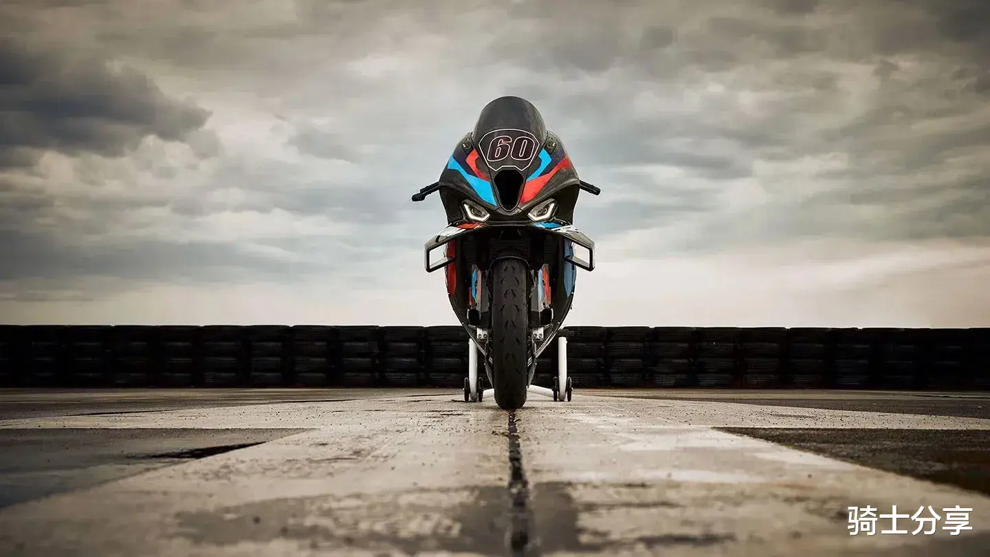 你的猛兽又将出笼，张雪820RR零百加速2.81秒，另有丰富电控