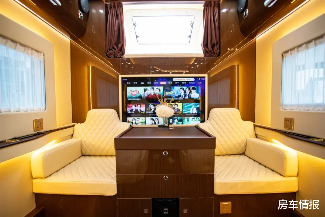 原价88万现在不到30万！国内独一份的商旅房车，设计有点离谱