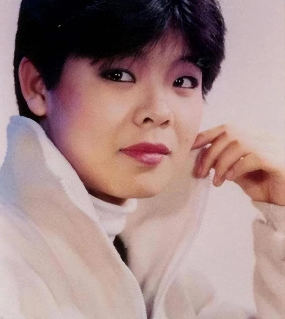 原来她已去世26年!23岁登春晚一夜成名,却因一个巴掌付出生命