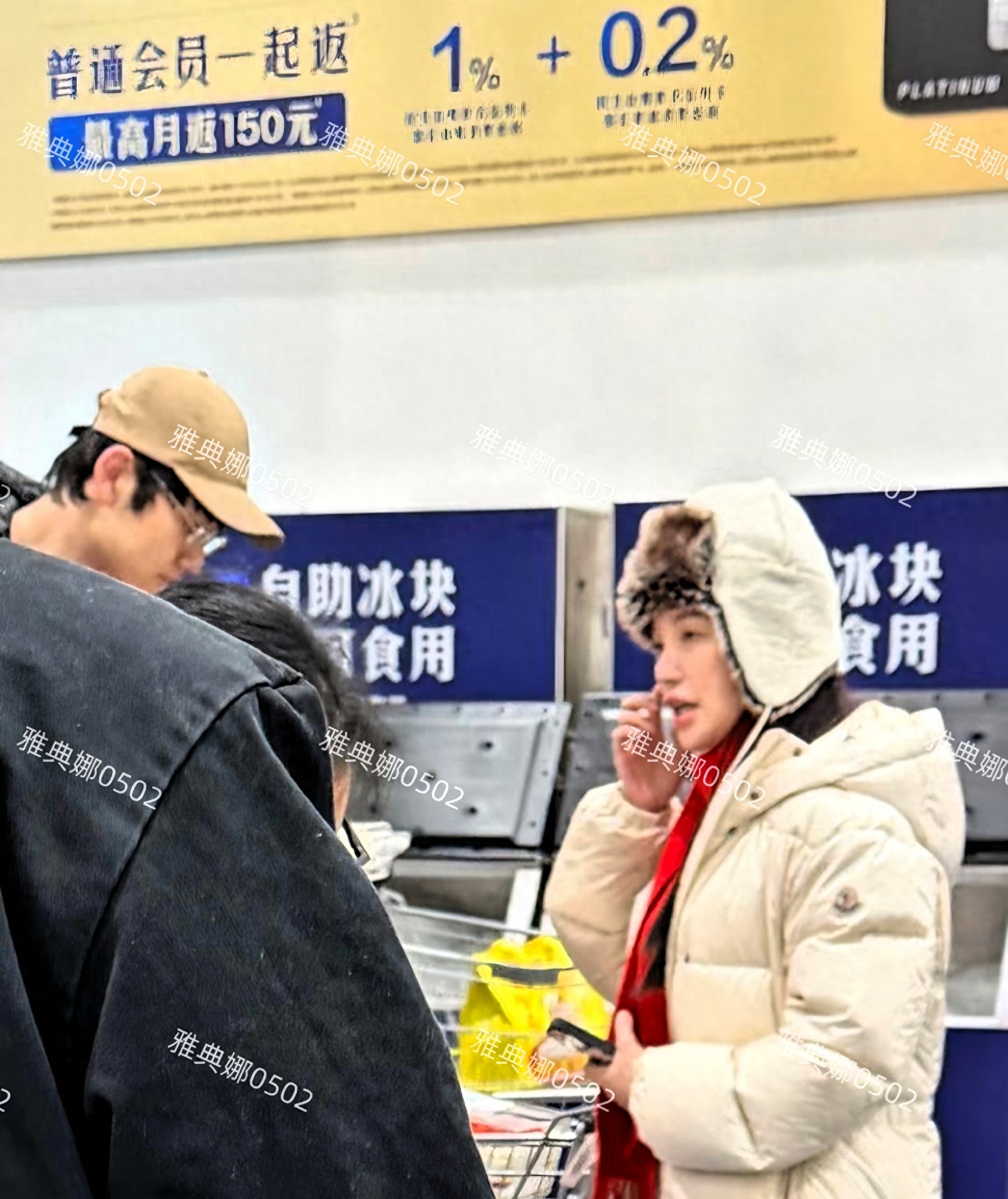 山姆超市偶遇金莎和孙丞潇,金莎本人不年轻,一看就比老公大很多