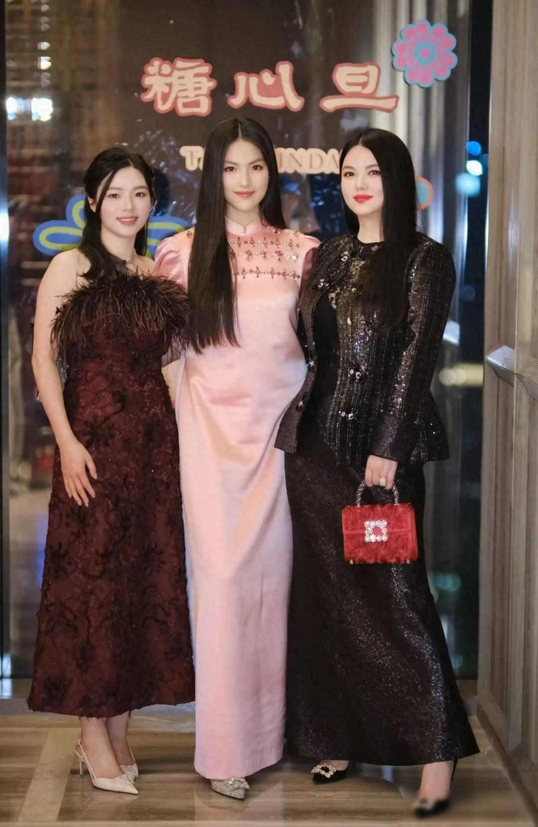 李湘遭全平台封号，近期行程被扒令人费解，原因疑曝光