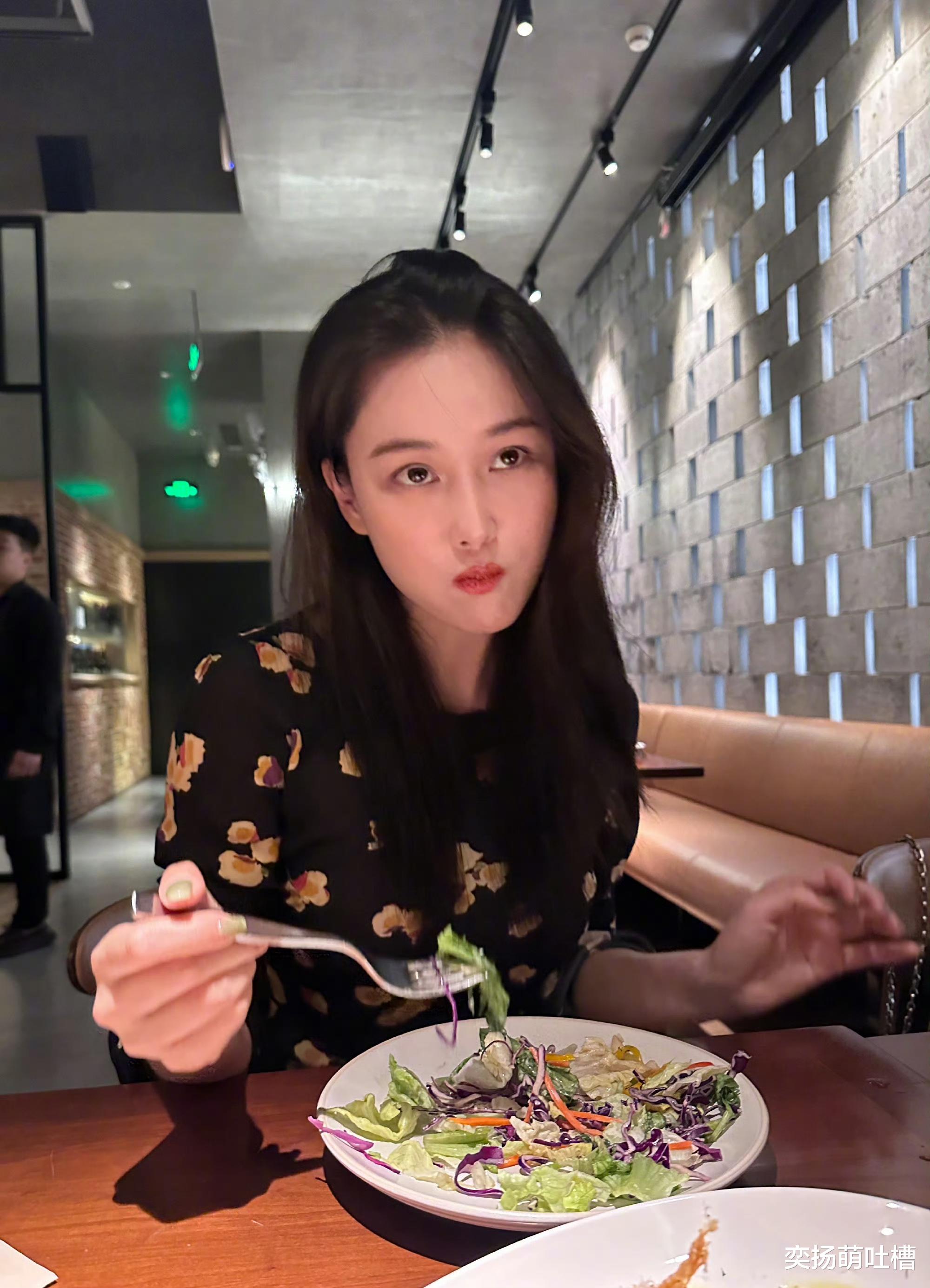 结婚7年！张馨予罕见发何捷合照！这才是爱情该有的样子