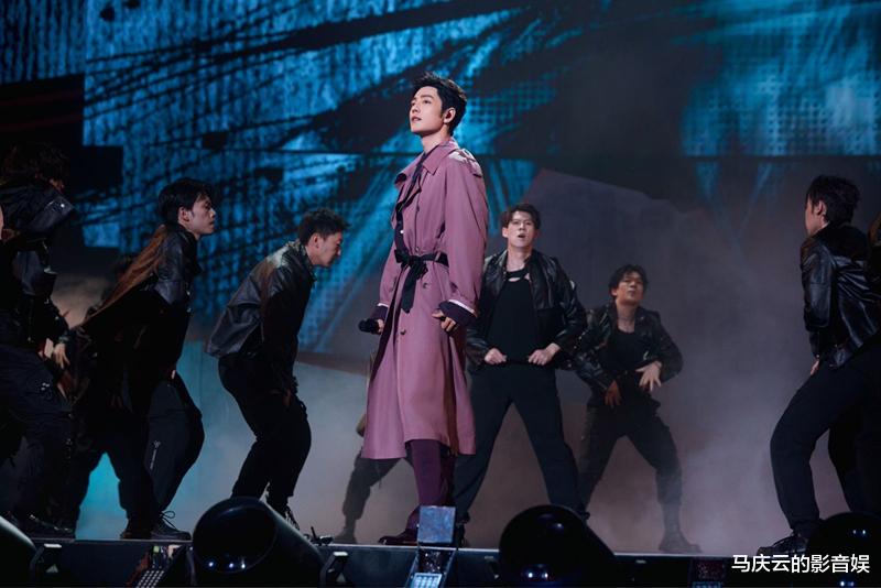 东方卫视跨年盛典再次惊艳，剧跨年火爆出圈，热度六大晚会第一