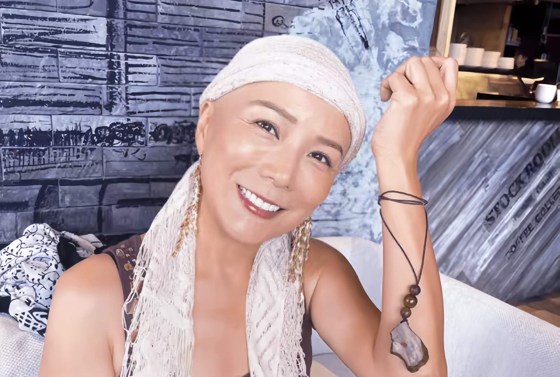 香港知名女星患乳腺癌晚期，癌细胞四处扩散，摸到肿瘤又大又硬