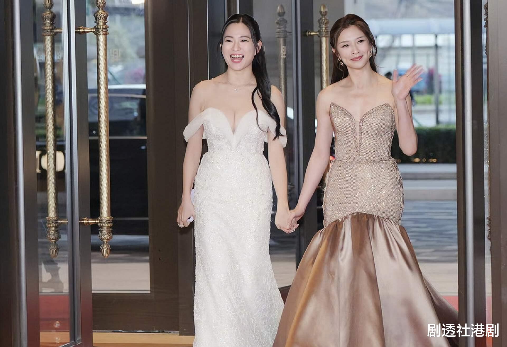 TVB女星遭洗版式差评,主持直播节目自炒绯闻,备受公司高层力捧