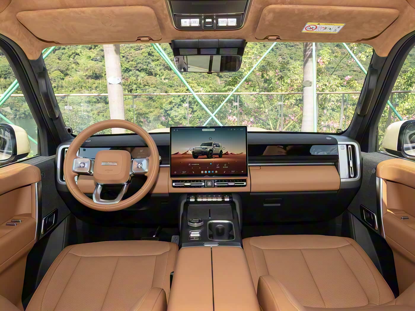 全新旗舰车型V27将于广州车展首秀,外观酷似路虎卫士,车长超5米